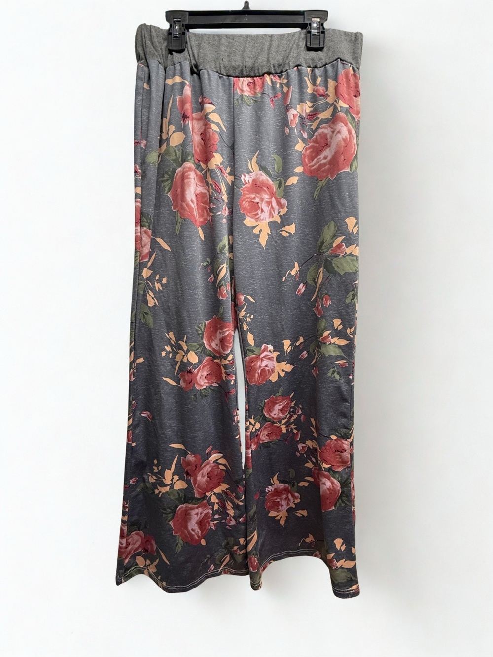 Women’s Floral Wide-Leg Lounge Pants - Gray with Pink Rose Print size L